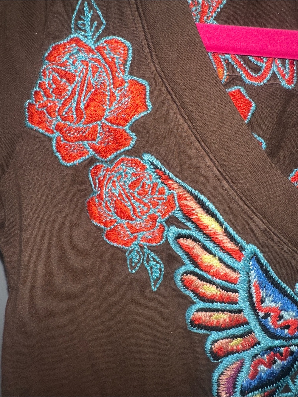 JWLA Brown Long-Sleeve V-Neck Tee with Embroidered Butterfly & Roses - Picture 4 of 8